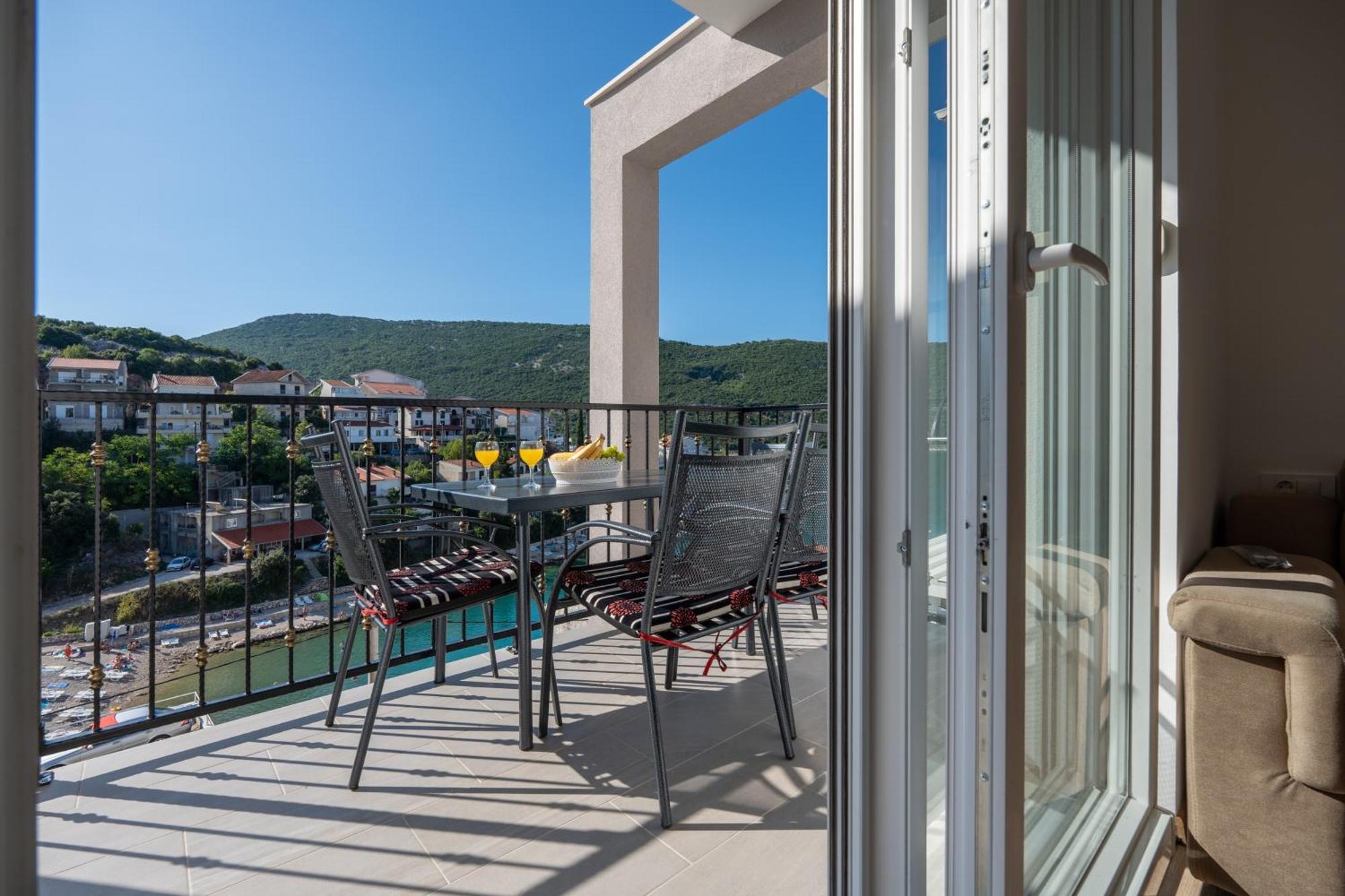 Apartments Budes Neum Room photo